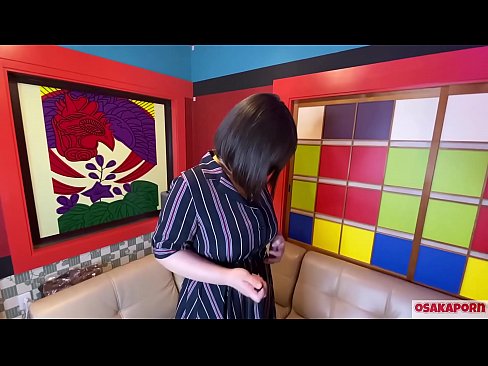 ❤️ Cutie Japanese pẹlu awọn omu nla ṣe baraenisere pẹlu awọn nkan isere ibalopọ ati pe o ni orgasm kan. O sọrọ ninu ifọrọwanilẹnuwo kan nipa iriri onibaje rẹ. Awọn ori omu nla ati obo ti o ni irun ti n kerora. Osaka onihoho Fidio furo ☑